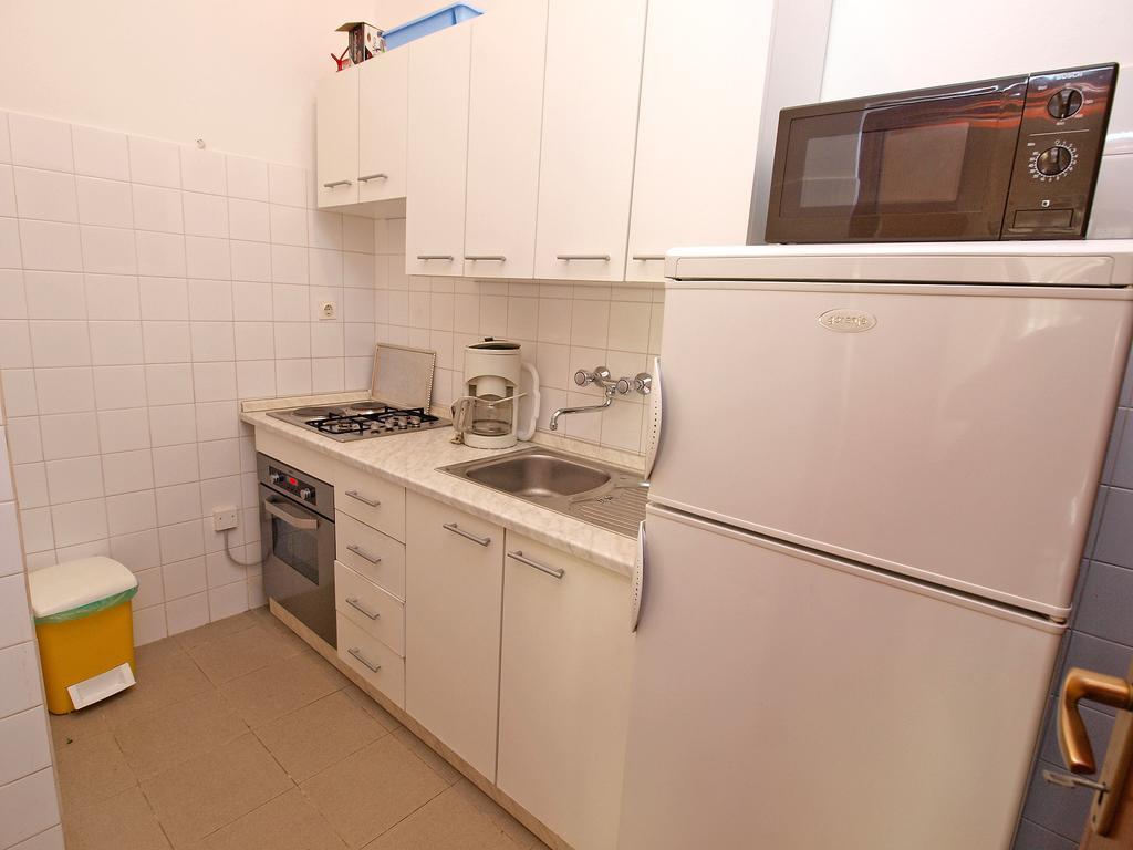 Apartment Rov 894 Medulin Exterior photo